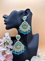 Load image into Gallery viewer, Kundan Light Weight Earrings