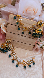 Load image into Gallery viewer, Kundan bahubali earrings