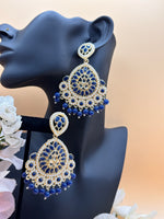 Load image into Gallery viewer, Kundan Light Weight Earrings