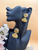 Load image into Gallery viewer, गजरा सुनहरी झुमकी