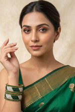 Load image into Gallery viewer, Lac Bangles