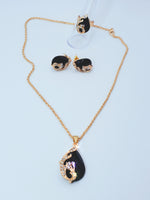 Load image into Gallery viewer, Black Red Gold and rhinestone studded Necklace Set