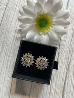 Load image into Gallery viewer, 🌸Flower Studs🌸 - Affinity Giya