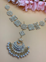 Load image into Gallery viewer, ईशा टिक्का हेडबैंड पीस शीशफूल)