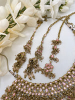 Load image into Gallery viewer, कैरल बेबी पिंक चोकर सेट