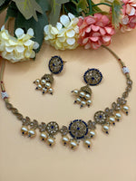 Load image into Gallery viewer, झुमकी के साथ छोटी लड़कियों का पोल्की भारतीय हार