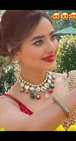 Load image into Gallery viewer, Kavyas Kundan Indian choker set
