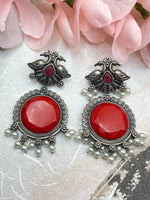 Load image into Gallery viewer, Red Peacock feather earring