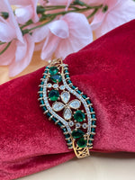 Load image into Gallery viewer, सीनु त्यानि कुन्दन खुलने योग्य कंगन