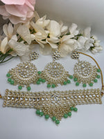 Load image into Gallery viewer, हरे रंग में फ़िरोज़ा हरा चोकर