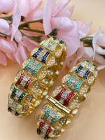 Load image into Gallery viewer, कोनिका खुलने योग्य मीनाकारी कड़ा (चूड़ियाँ)