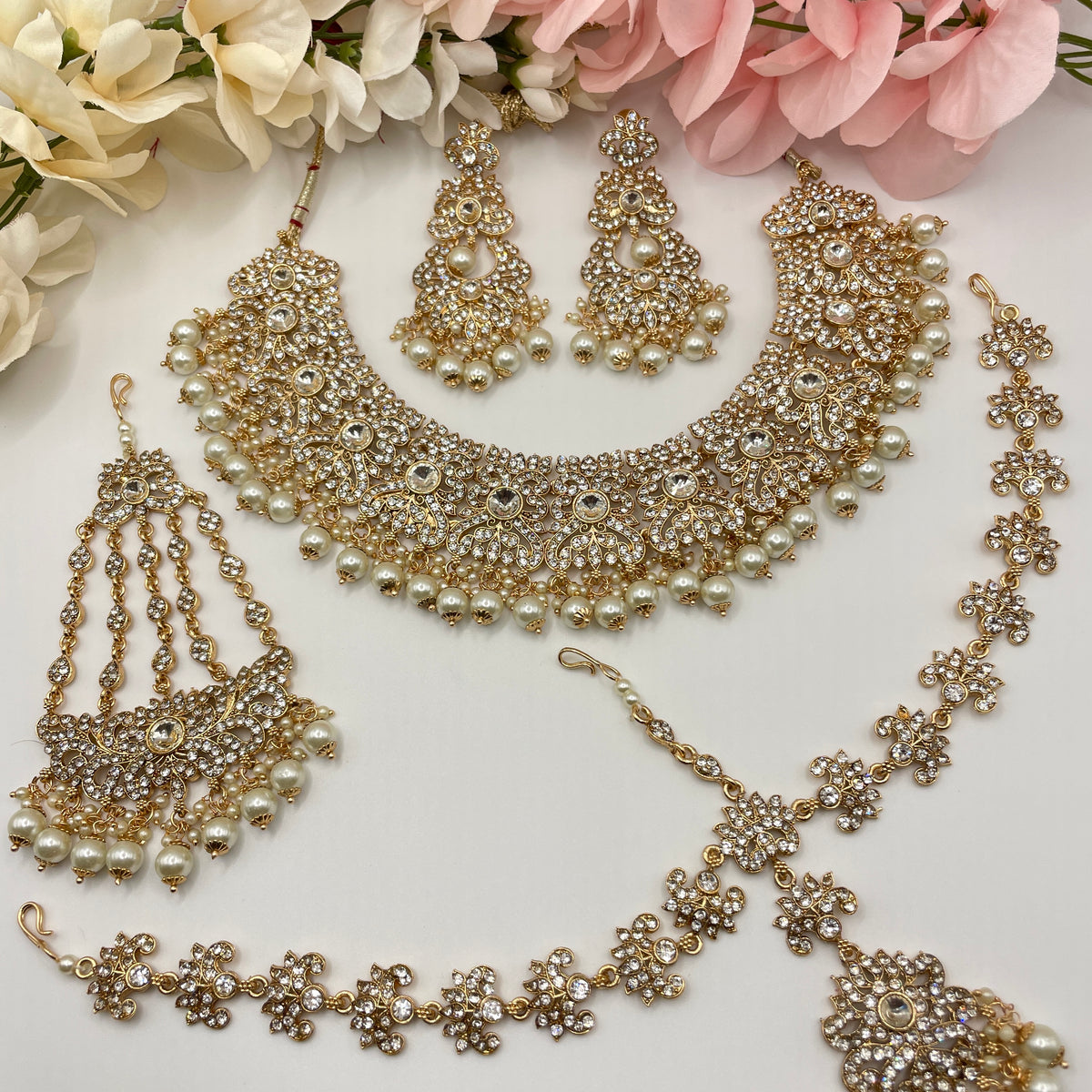 Trending Design Metal Premium Quality Bridal Set, Size: Standard at Rs  3500/piece in Agra