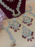 Load image into Gallery viewer, साक्षी का भारतीय कुंदन ब्राइडल सेट