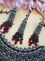 Load image into Gallery viewer, डार्क मैरून इन ब्लैक मेटल पाकिस्तानी चोकर सेट