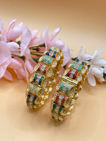 Load image into Gallery viewer, कोनिका खुलने योग्य मीनाकारी कड़ा (चूड़ियाँ)