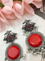 Load image into Gallery viewer, Ruby Peacock feather earring