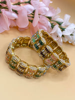 Load image into Gallery viewer, नंदनीस बहुरंगा सोना मढ़वाया कड़ा