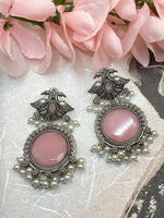 Load image into Gallery viewer, Pink Peacock feather earring
