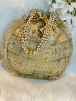 Load image into Gallery viewer, ladies potli bags - Affinity Giya