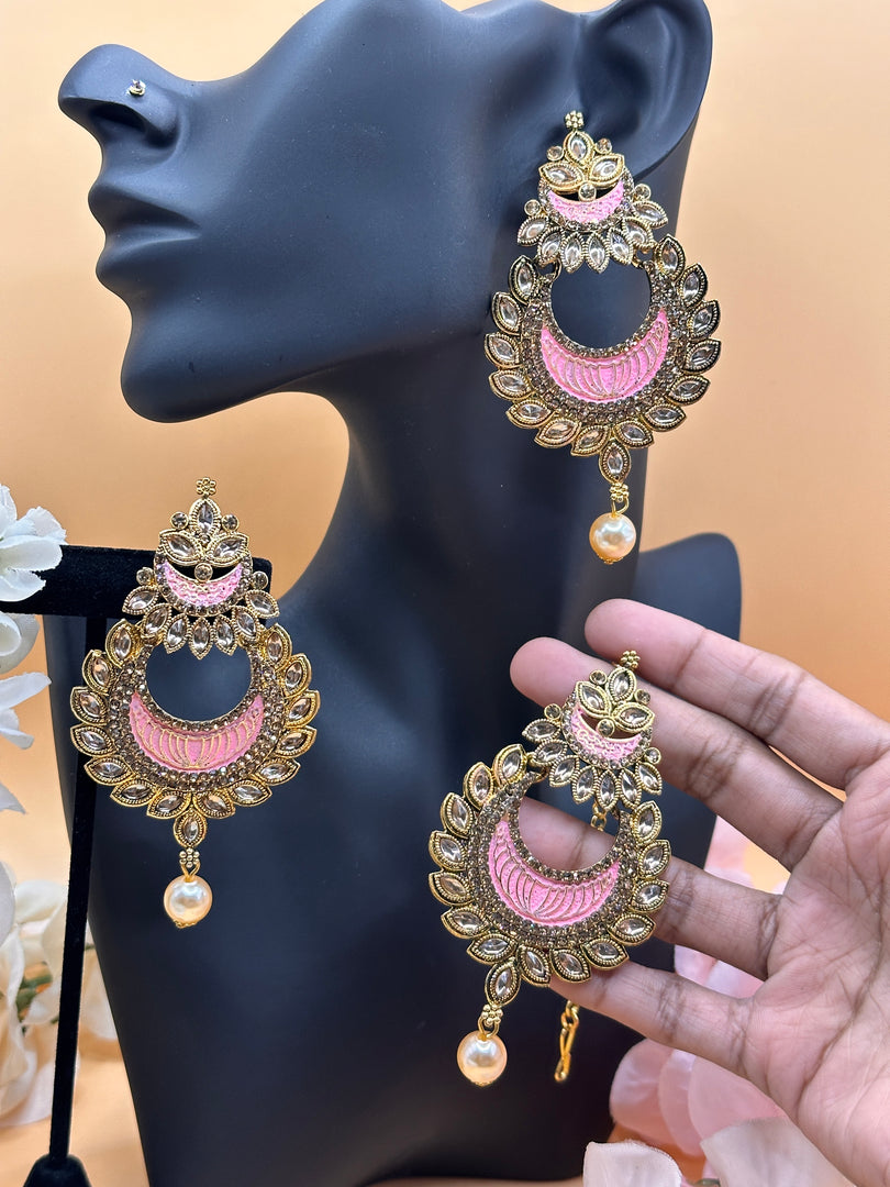 Vedha Baby pink With Gold Tikka Earring Set..