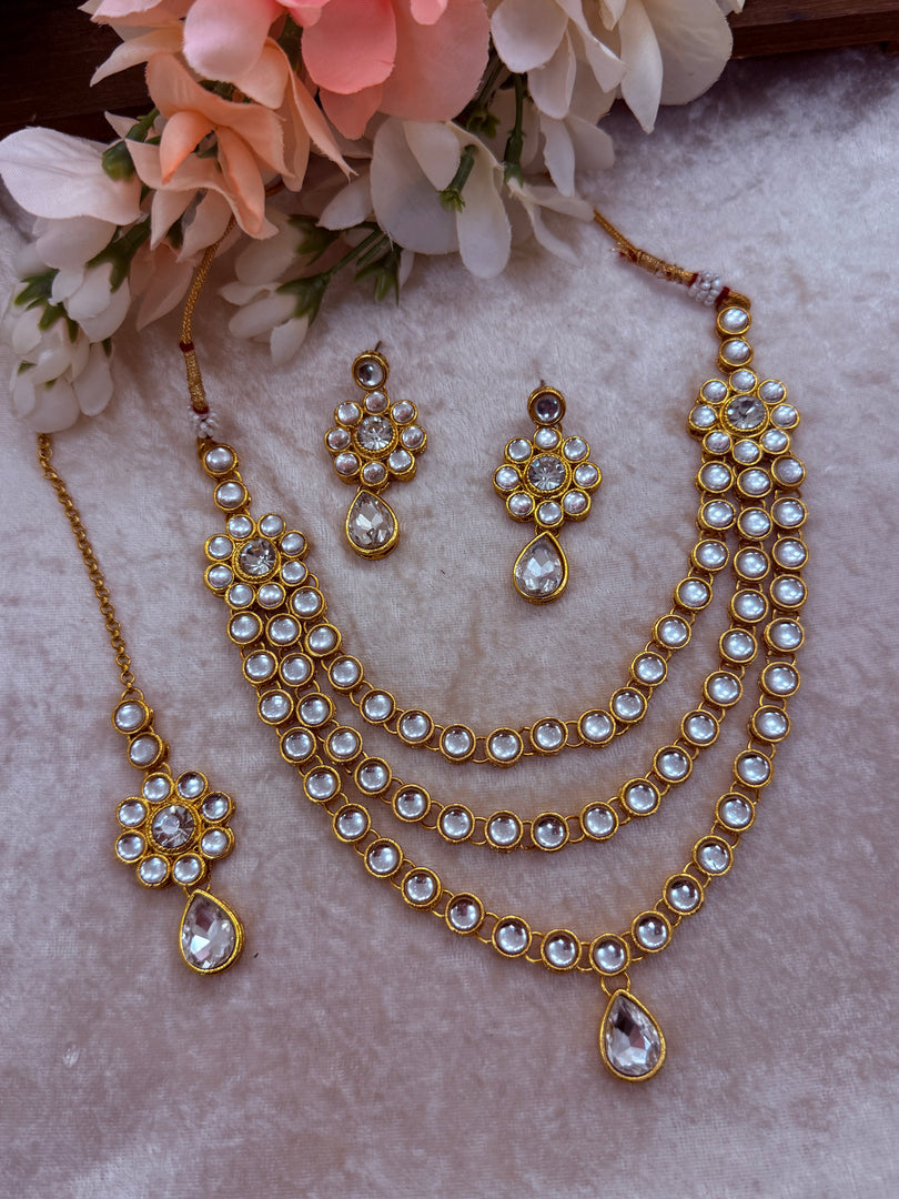 हंसानी थ्री लाइन कुंदन नेकलेस सेट