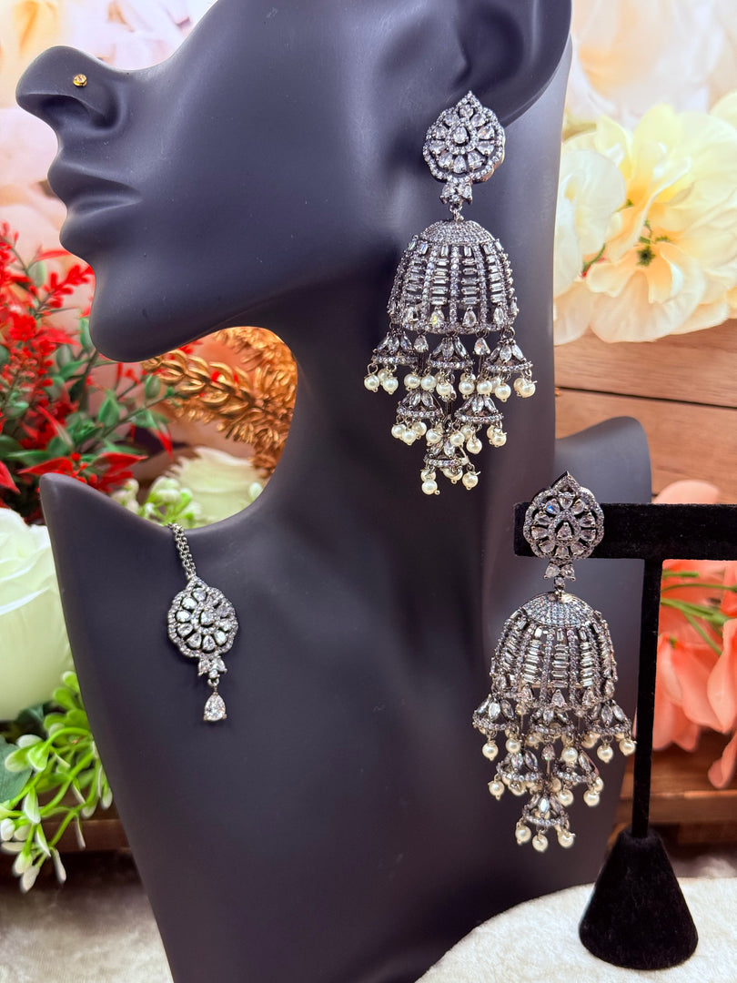 शाना अमेरिकन डायमंड टिक्का सेट