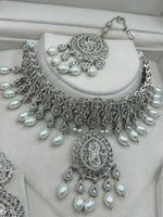 Load image into Gallery viewer, Mirza Polki Indian Choker Set
