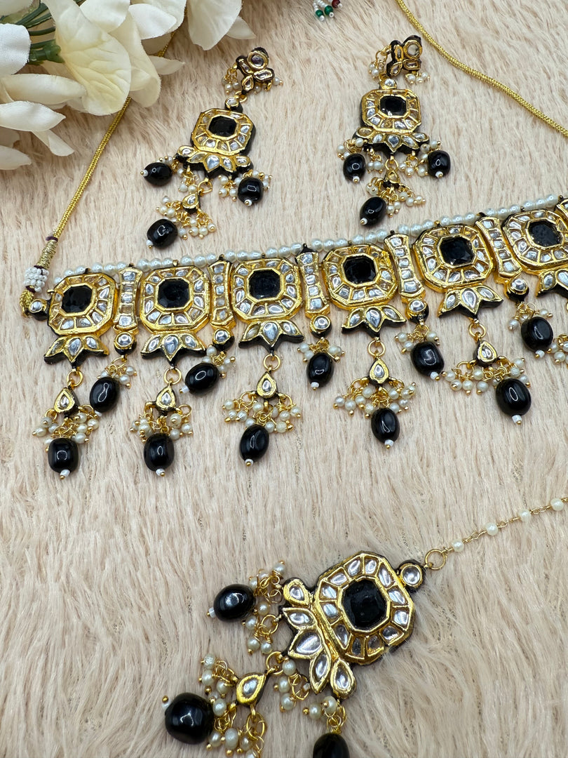 Falguni Kundan jewellery Choker Set