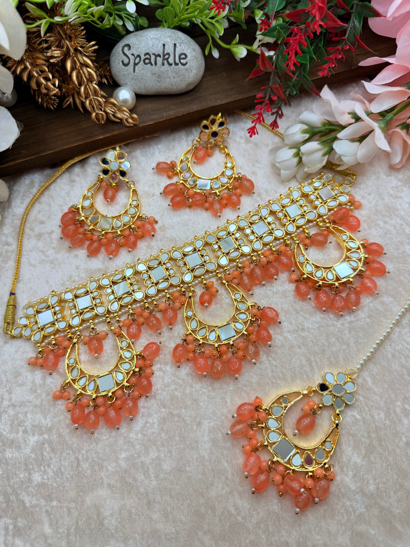 पाकिस ट्रेंडिंग मिरर चोकर सेट