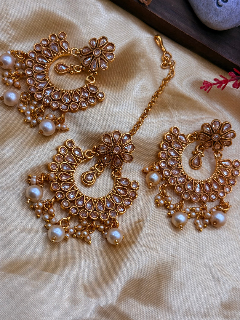 Tanvee Girls Polki Tikka Earring Set