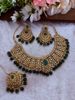 Load image into Gallery viewer, Jasmir Kundan Necklace Set