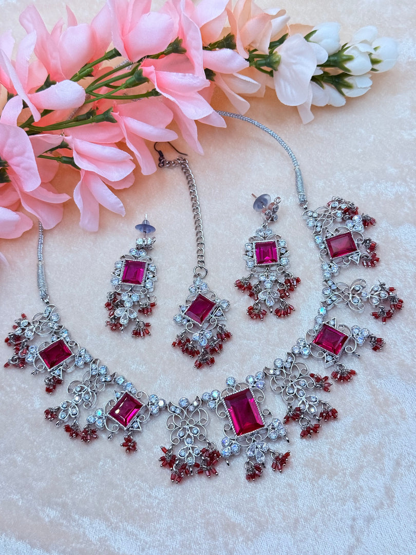 Pinky’S zirconium Silver Necklace Set