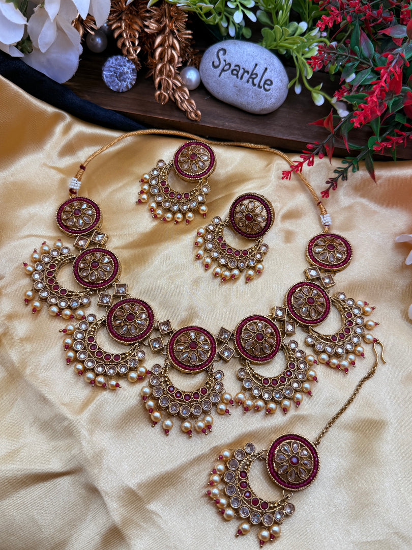 कामिशा मैरून पोल्की भारतीय हार सेट 