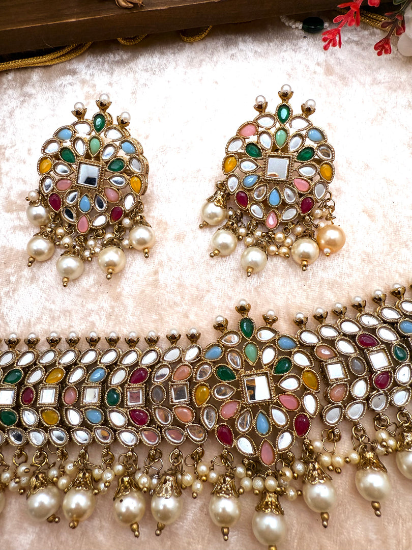 कैटरीना मिरर इंडियन चोकर सेट