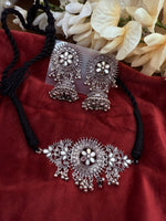 Load image into Gallery viewer, Giyas Oxidised Silver choker set