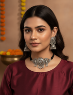 Load image into Gallery viewer, Giyas Oxidised Silver choker set