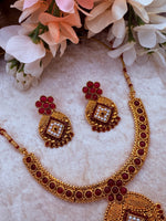 Load image into Gallery viewer, Golden Maroon Hasli Necklace with Earring
