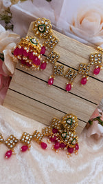 Load image into Gallery viewer, Kundan bahubali earrings