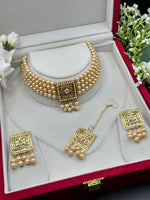 Load image into Gallery viewer, Savi The pearl Choker  Set
