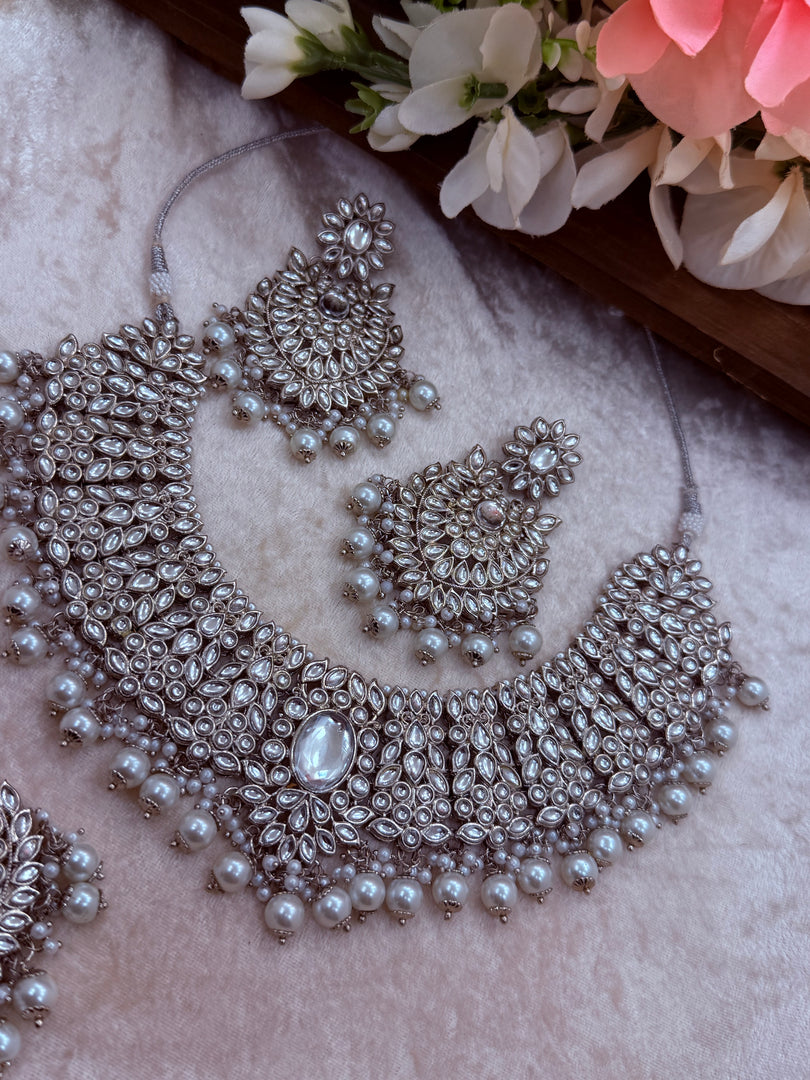 Jasmir Kundan Necklace Set