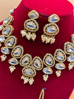 Load image into Gallery viewer, Prerna Kundan Necklace Set
