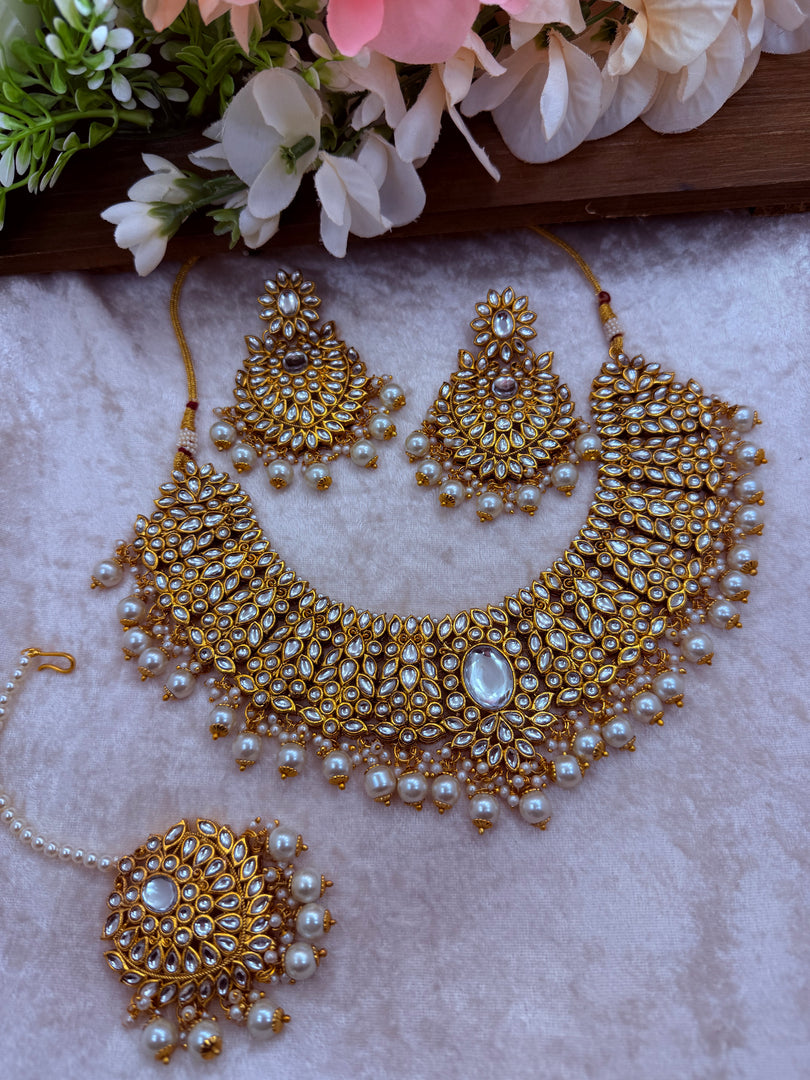 Jasmir Kundan Necklace Set