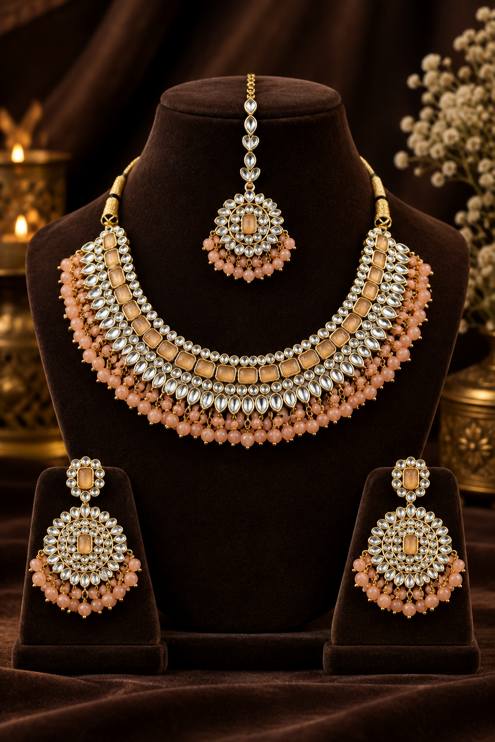 Deepali Kundan Choker Set.