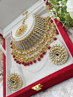 Load image into Gallery viewer, Reshma kundan Choker Set
