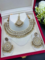 Load image into Gallery viewer, Deepali Kundan Choker Set.
