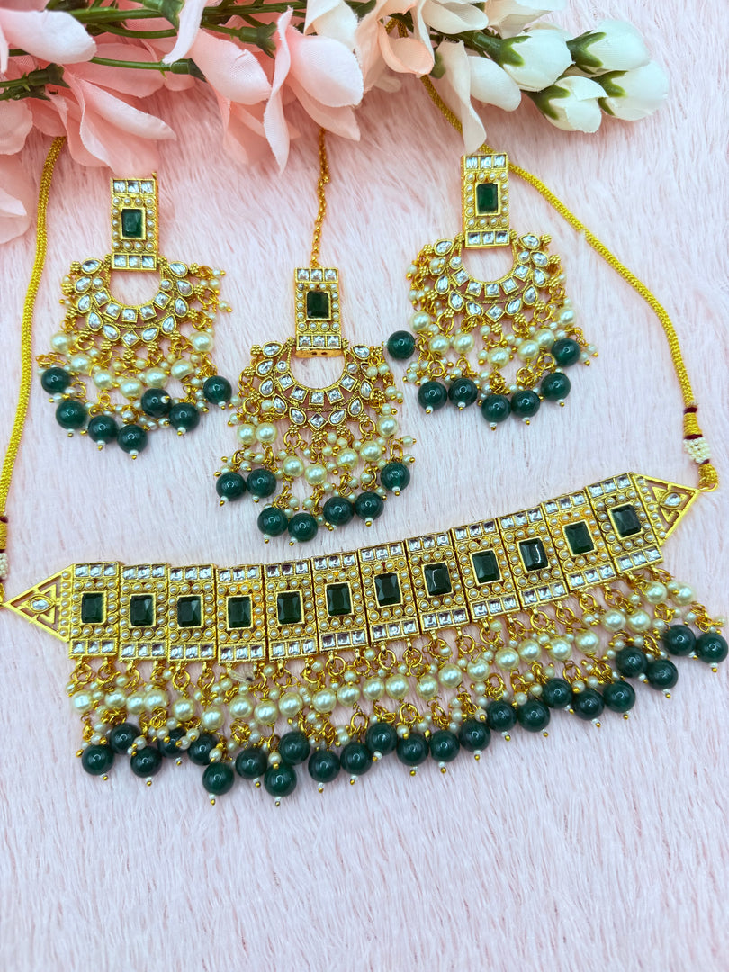 रमोला कुंदन चोकर सेट