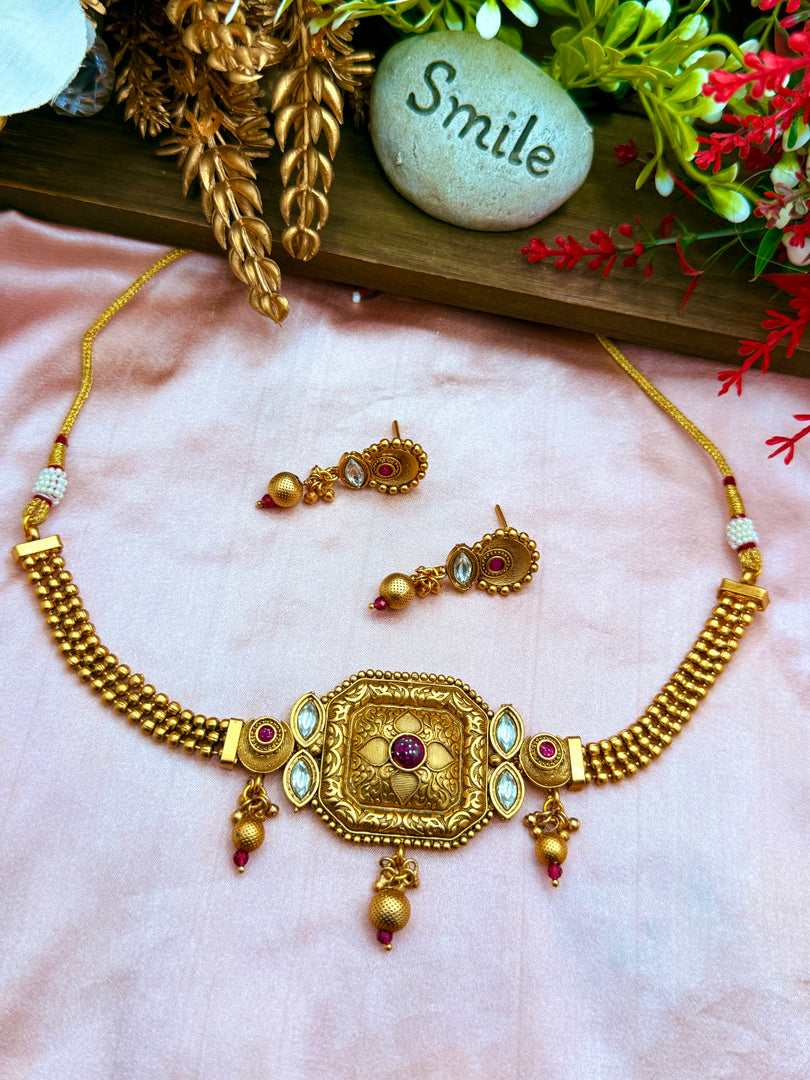 Mansi Antique gold platted choker
