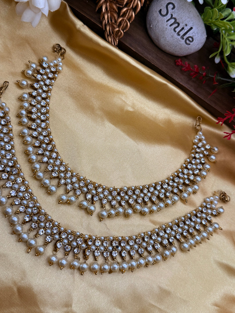 सिल्वर स्टोन मोती पायल