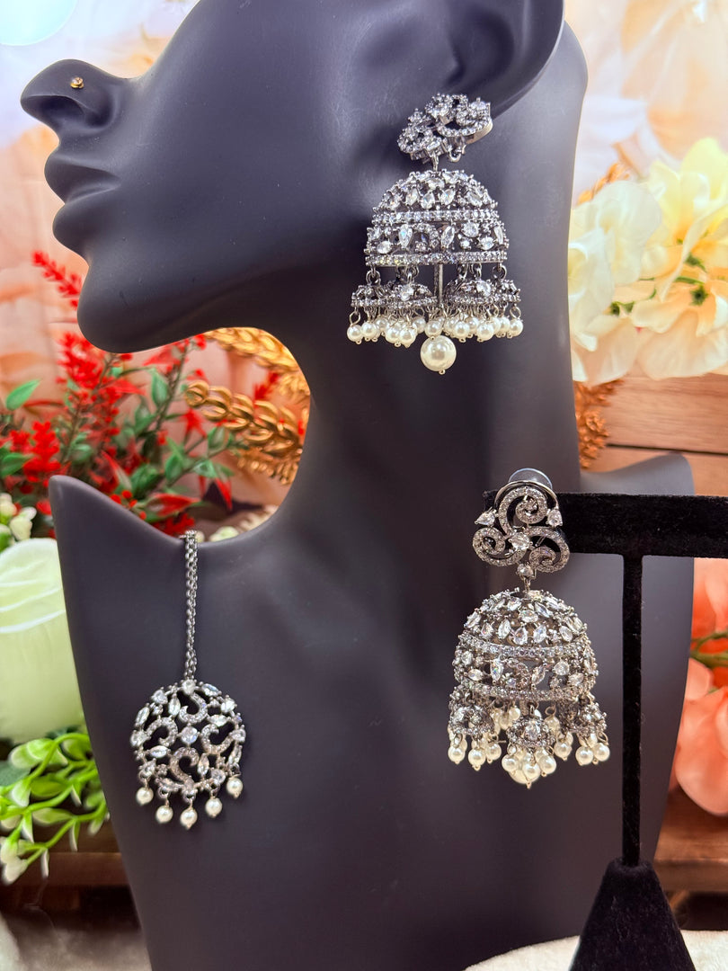 जानवी अमेरिकन डायमंड टिक्का सेट