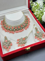 Load image into Gallery viewer, Shabnam Pakistani Style Choker Set
